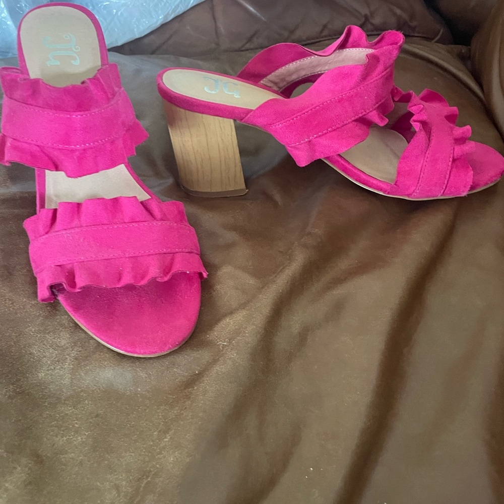 Hot pink heels!! Size 7.5
